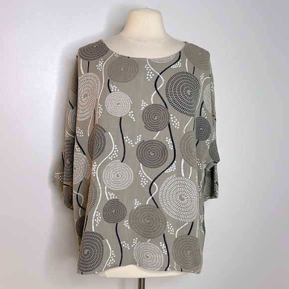 Made in Italy oversized cotton top taupe with white and navy design - Picture 1 of 8